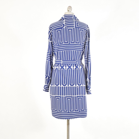 ❌SOLD❌Trina Turk Geo-Print Long Sleeve Shirtdress - Picture 4 of 6